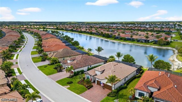 28008 Kerry CT, Bonita Springs, FL 34135