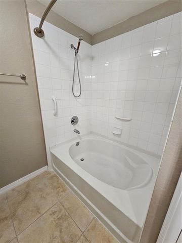 5691 BENTGRASS DRIVE 15-102, Sarasota, FL 34235