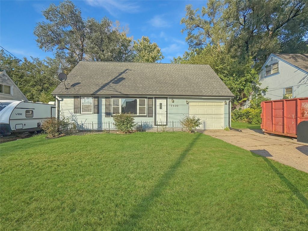 7500 SW 12th Street, Des Moines, IA 50315
