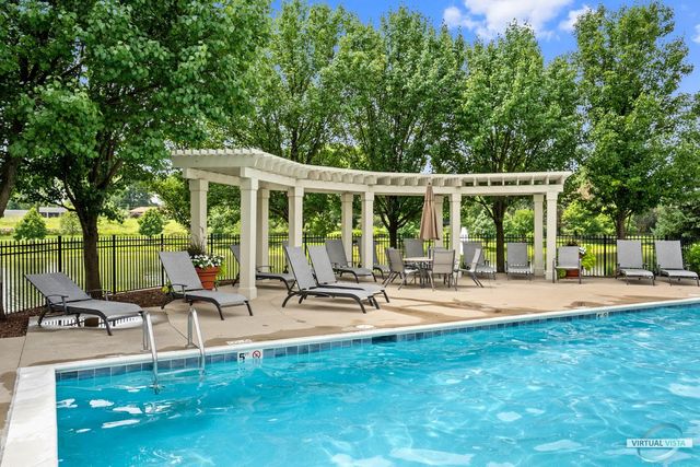 1648 COLCHESTER Lane, Aurora, IL 60505