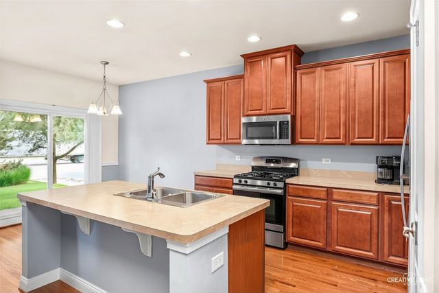 1648 COLCHESTER Lane, Aurora, IL 60505