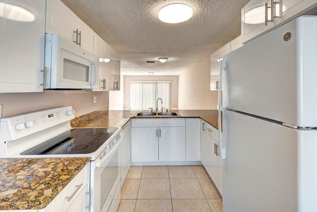 858 Crystal Lake Drive, Deerfield Beach, FL 33064