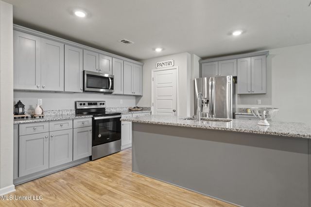 211 Hawthorne Drive, Long Beach, MS 39560