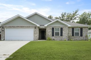 211 Hawthorne Drive, Long Beach, MS 39560
