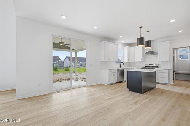163 Bentley Drive, Perrysburg, OH 43551