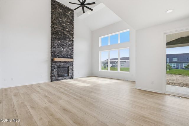 163 Bentley Drive, Perrysburg, OH 43551