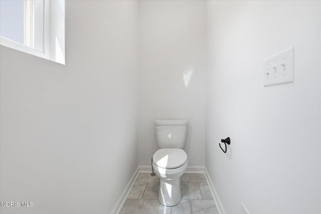 163 Bentley Drive, Perrysburg, OH 43551