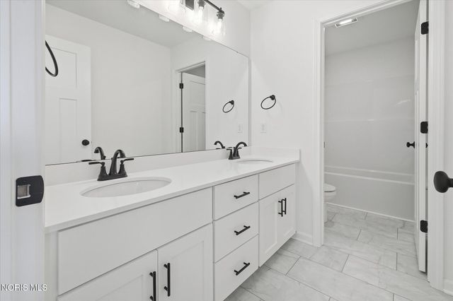 163 Bentley Drive, Perrysburg, OH 43551