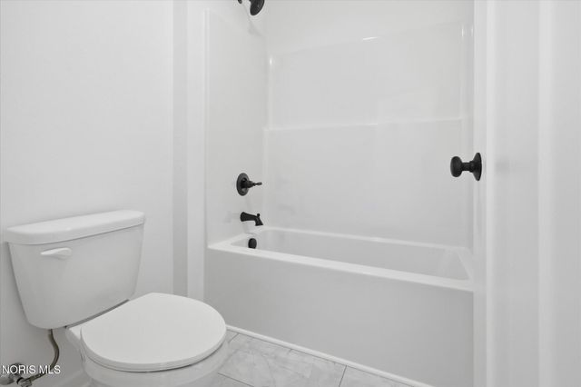 163 Bentley Drive, Perrysburg, OH 43551