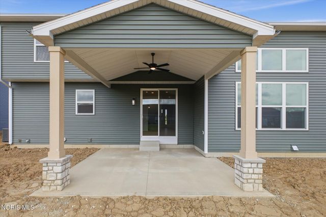 163 Bentley Drive, Perrysburg, OH 43551