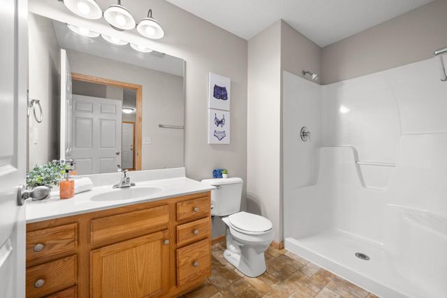 74 Crown Pointe Curve, Hudson, WI 54016