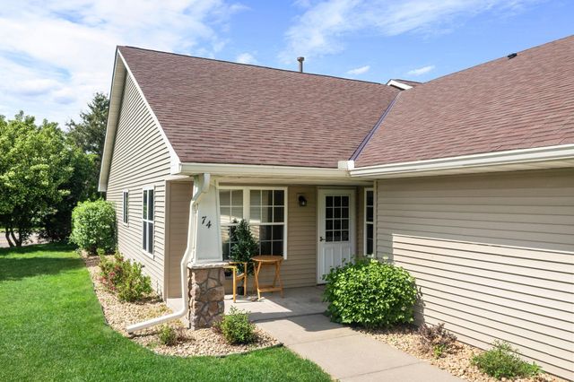 74 Crown Pointe Curve, Hudson, WI 54016