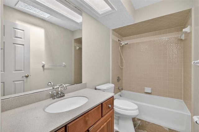 207 PINECREST ROAD, Mount Dora, FL 32757