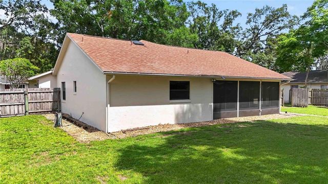 207 PINECREST ROAD, Mount Dora, FL 32757