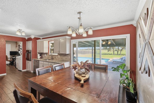 2609 Oaks Drive, Granbury, TX 76049