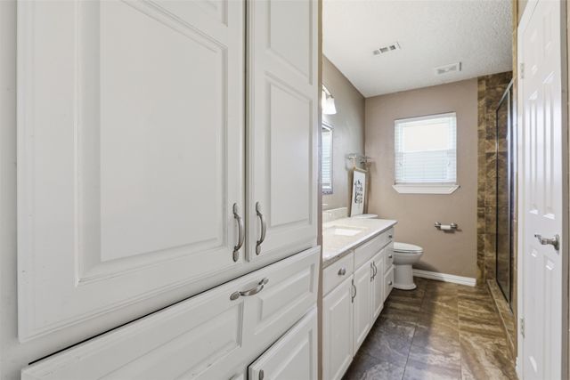 2609 Oaks Drive, Granbury, TX 76049