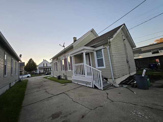1605 Phillips AVENUE, Racine, WI 53403