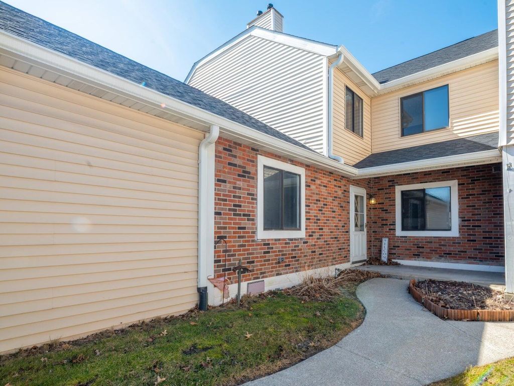 1108 Saratoga Lane, Chesterton, IN 46304