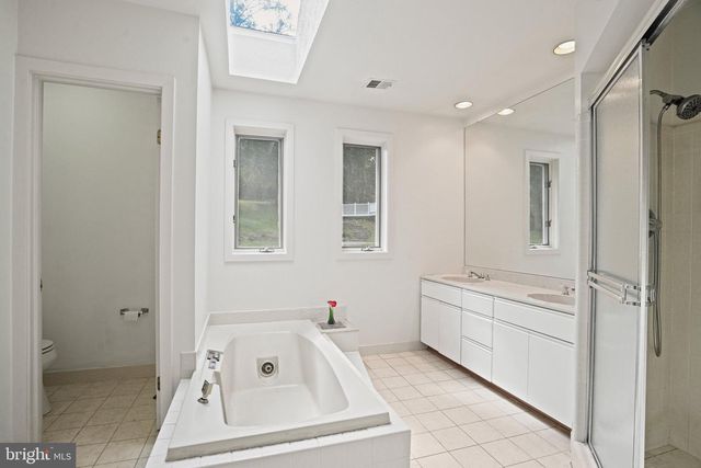 10320 GLEN RD, Potomac, MD 20854