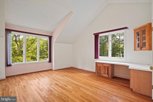 10320 GLEN RD, Potomac, MD 20854