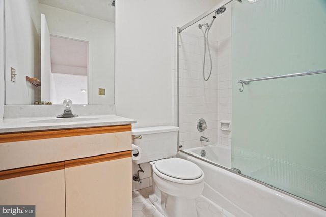 10320 GLEN RD, Potomac, MD 20854