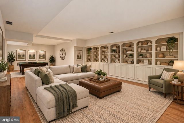 10320 GLEN RD, Potomac, MD 20854