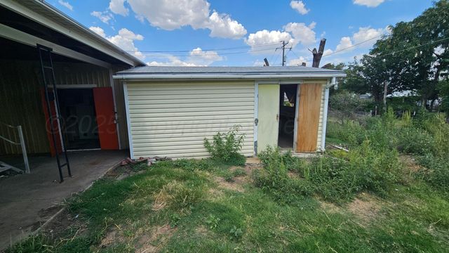 1212 Hazelwood Street, Borger, TX 79007