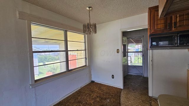 1212 Hazelwood Street, Borger, TX 79007