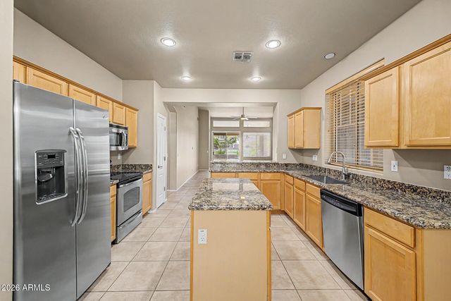 6932 W BLACKHAWK Drive, Glendale, AZ 85308