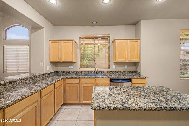 6932 W BLACKHAWK Drive, Glendale, AZ 85308