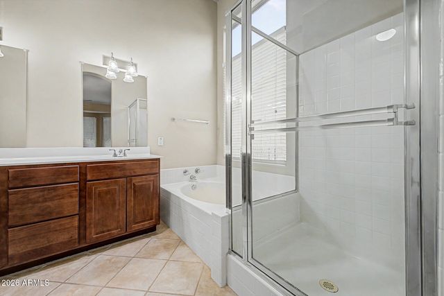 6932 W BLACKHAWK Drive, Glendale, AZ 85308