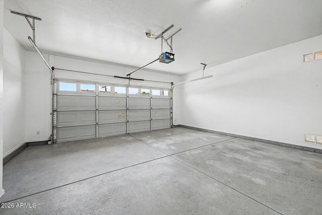 6932 W BLACKHAWK Drive, Glendale, AZ 85308