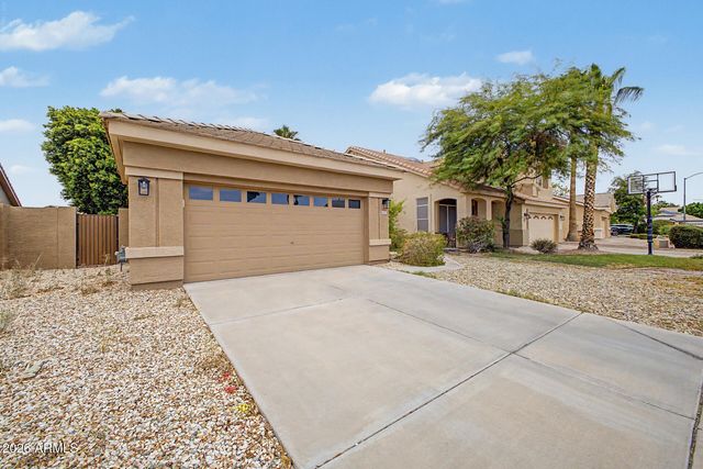 6932 W BLACKHAWK Drive, Glendale, AZ 85308
