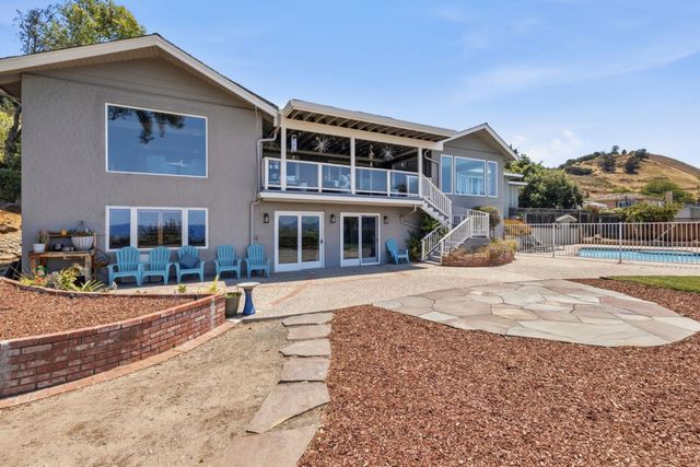 15761 E Alta Vista Way, San Jose, CA 95127