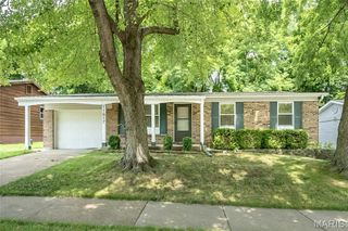11817 Smoke Rise Court, Maryland Heights, MO 63043