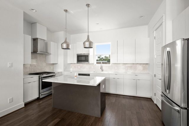 4706 Independence Heights, Houston, TX 77018