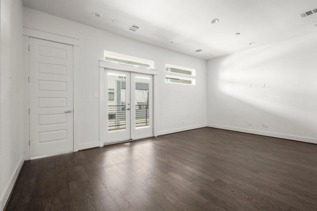 4706 Independence Heights, Houston, TX 77018