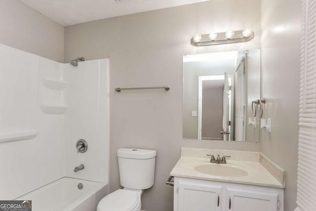 4893 Autumn Circle, Stone Mountain, GA 30088