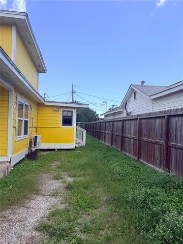 4026 Zapata St, Corpus Christi, TX 78405