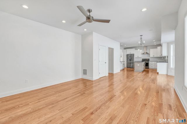 28 Hunting Ridge Road, Middlebury, CT 06762