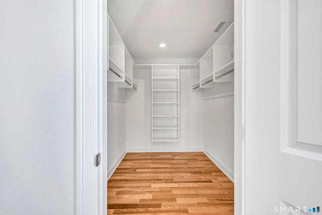 28 Hunting Ridge Road, Middlebury, CT 06762