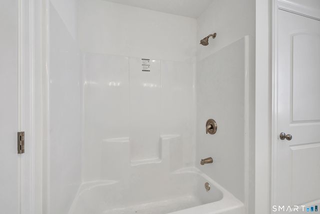 28 Hunting Ridge Road, Middlebury, CT 06762