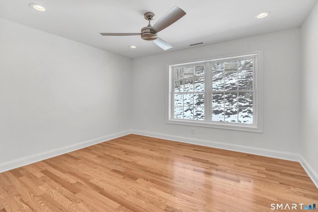 28 Hunting Ridge Road, Middlebury, CT 06762