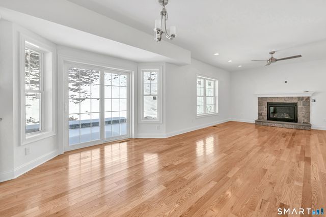 28 Hunting Ridge Road, Middlebury, CT 06762