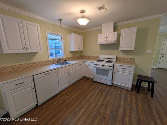 1253 24th Street, Gulfport, MS 39501
