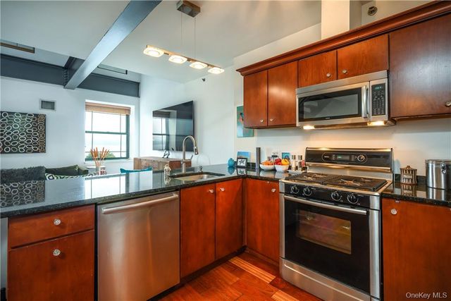 1 S Astor Street 502, Irvington, NY 10533