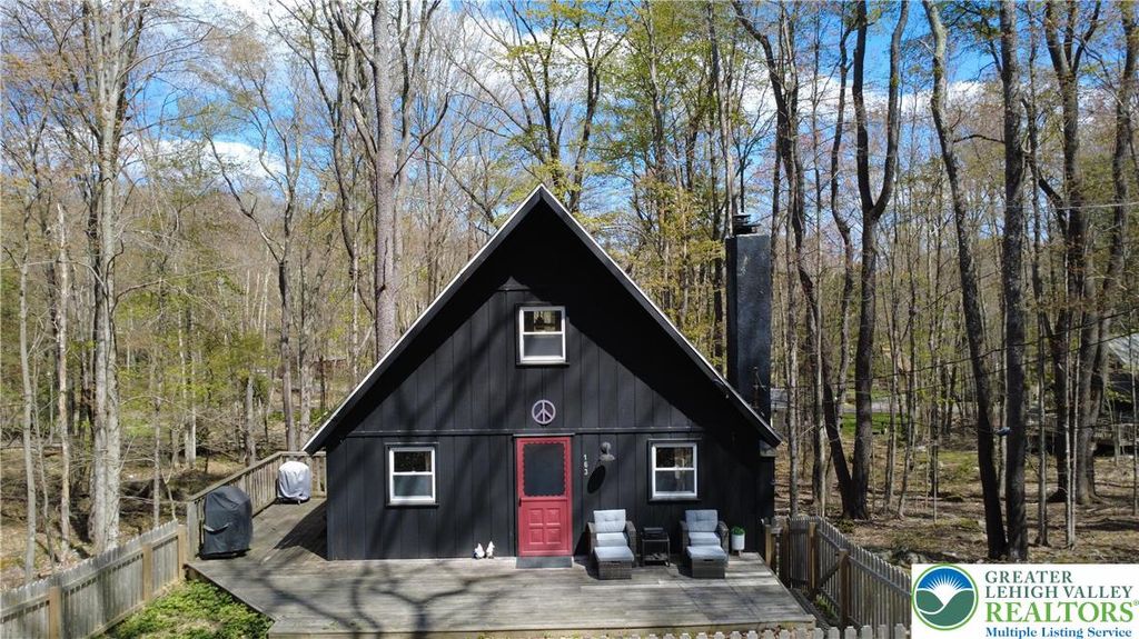 163 Owassa Drive, Tobyhanna Twp, PA 18347