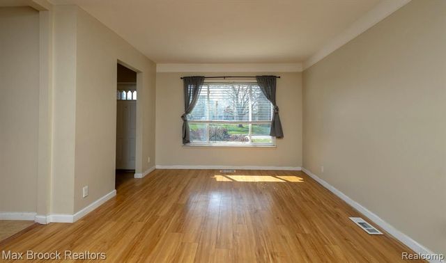 4829 Wolgast Drive, Warren, MI 48092