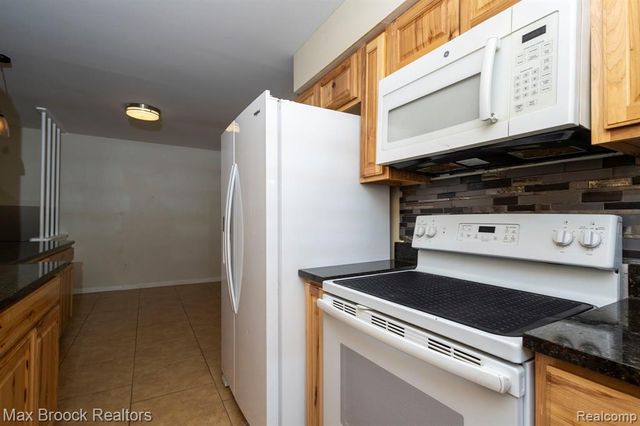 4829 Wolgast Drive, Warren, MI 48092