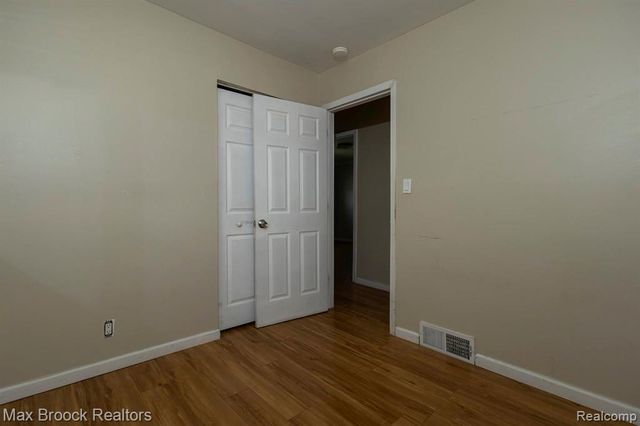 4829 Wolgast Drive, Warren, MI 48092